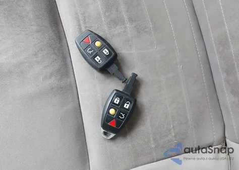 2007 Volvo S40 2.4I z USA, uszkodzony, nr VIN YV1MS382672260138